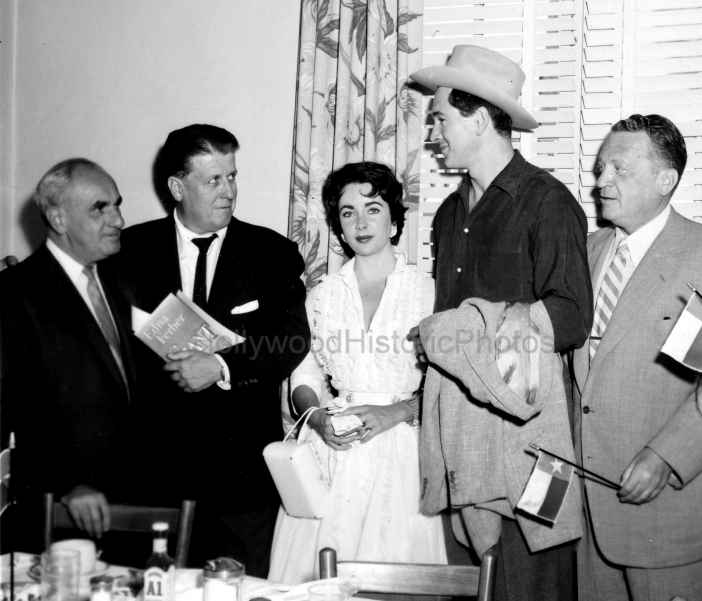 contract signing for Giant wm.jpg